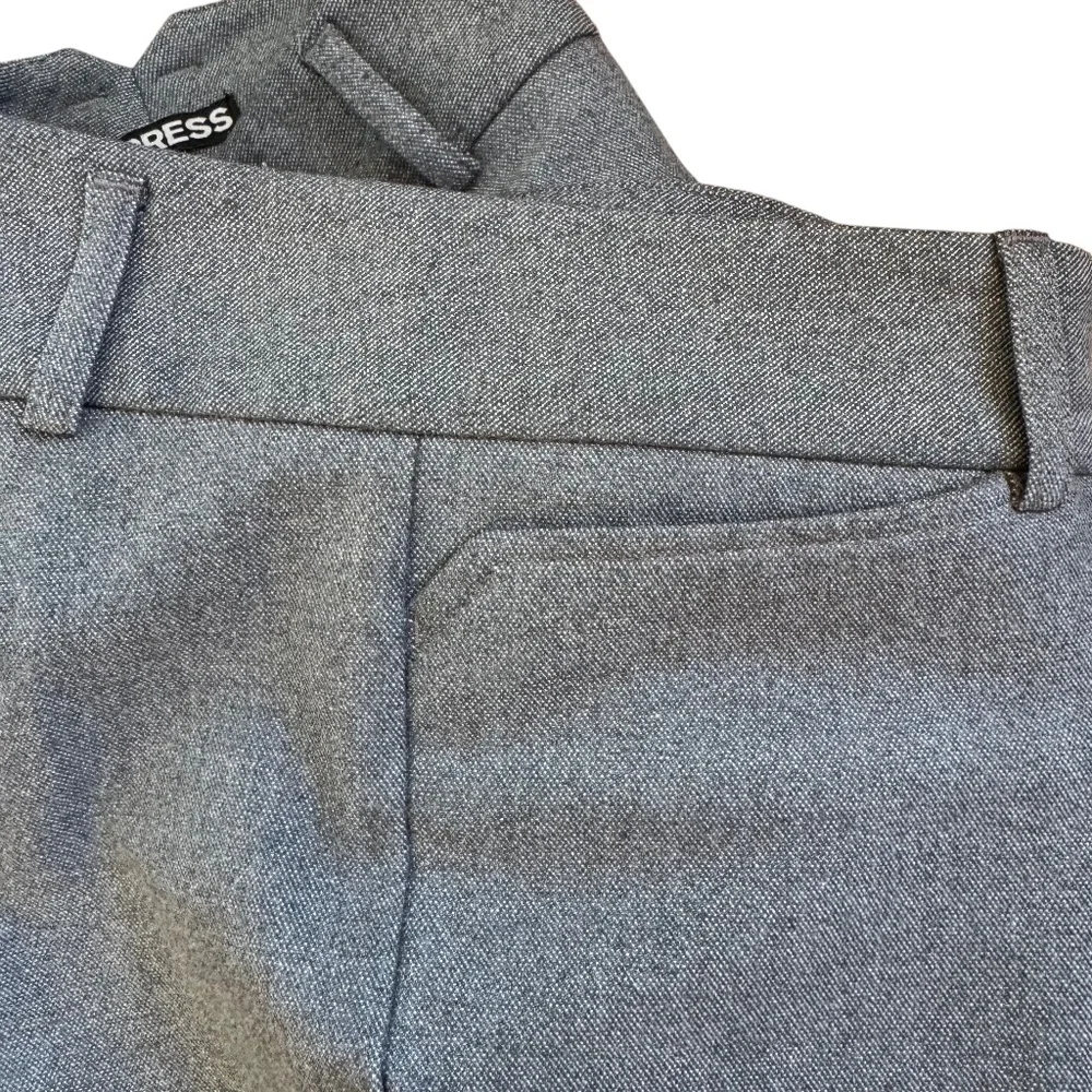 EXPRESS Mid-rise slim dress cropped pants gray size 10